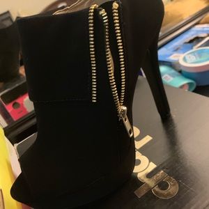 Charlotte Russe black pumps